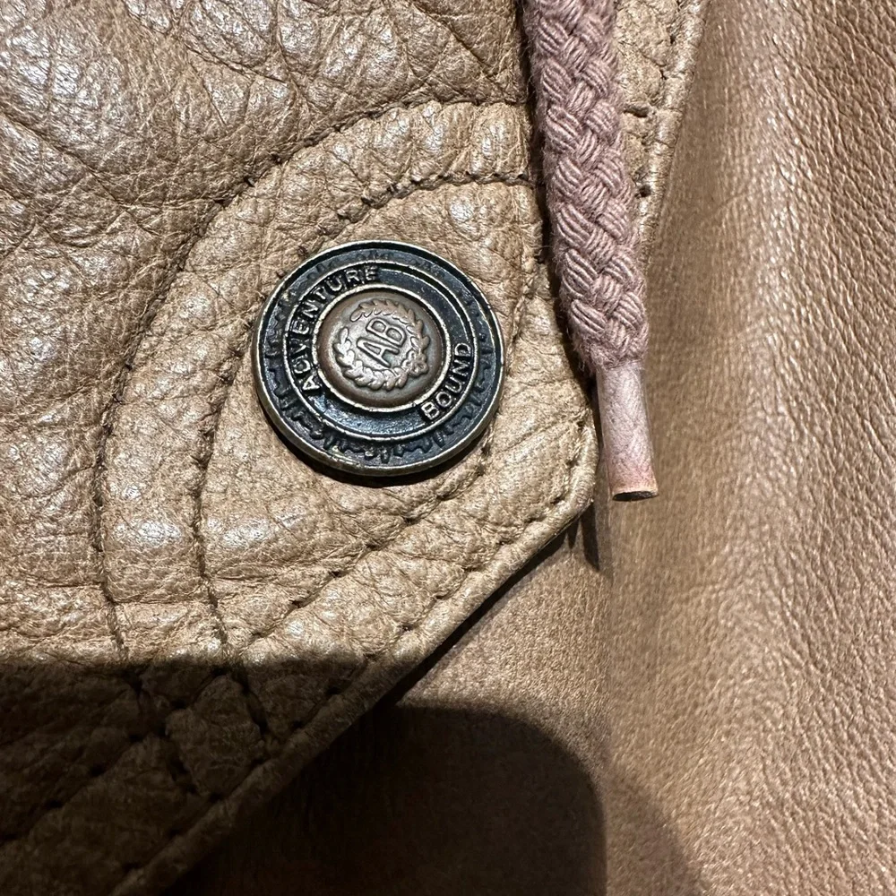 Adventure Bound Vintage 80s Leather Bomber - Picture 5 of 8